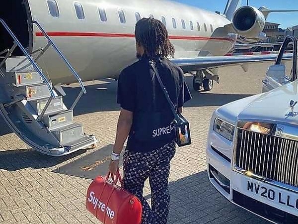 Super Eagles Star Alex Iwobi Shows Off His Mercedes-Benz G-Class SUV - Liked By Mercedes-Benz Nigeria - autojosh