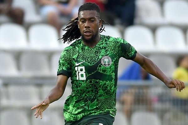 Super Eagles Star Alex Iwobi Shows Off His Mercedes-Benz G-Class SUV - Liked By Mercedes-Benz Nigeria - autojosh