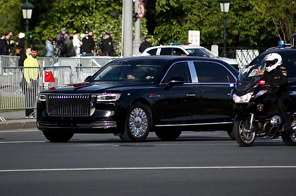 Chinese President Xi Jinping Brings His Armored Hongqi Limousine To Russia - autojosh 