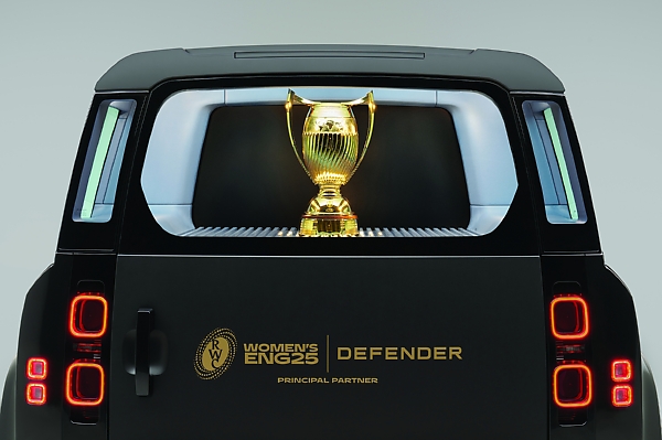 Women’s Rugby World Cup : Defender ‘Trophy Vehicle’ Begins Tour Of England To Showcase The Trophy - autojosh