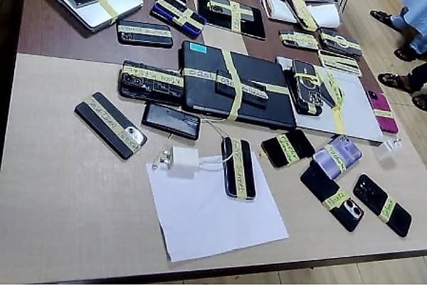 EFCC Arrests 98 Suspected Internet Fraudsters In Enugu And Kwara, Recovers 28 Luxury Cars (Photos) - autojosh 