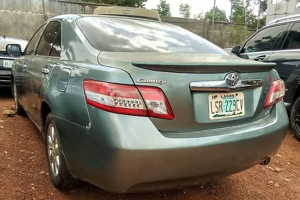 EFCC Arrests 98 Suspected Internet Fraudsters In Enugu And Kwara, Recovers 28 Luxury Cars (Photos) - autojosh 