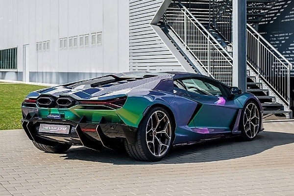 This Lamborghini Revuelto Features A Chameleonic Paint Finish That Flows From Green To Violet To Blue - autojosh 