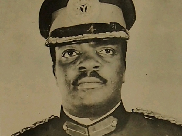 Mercedes-Benz W114 Limousine, Official Car Of Brig. Gen Mobolaji Johnson As Governor of Lagos State - autojosh