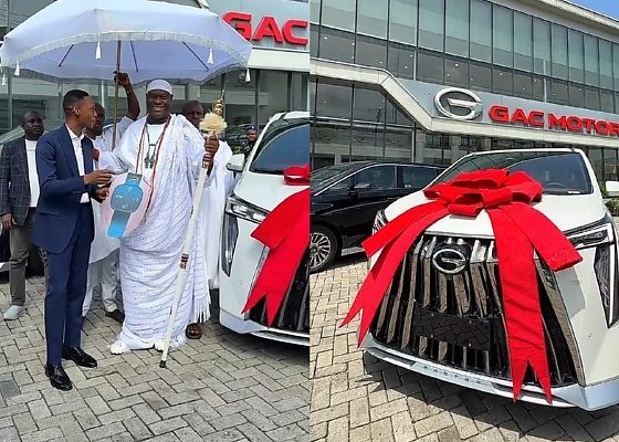 Ooni Of Ife Receives His 50th Birthday Gift, A Brand New GAC GN8 Minivan - autojosh