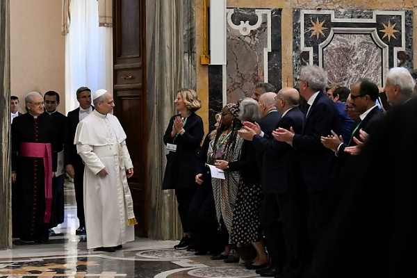 Photo News : Moment Pope Leo XIV Arrives On Popemobile For His Inaugural Mass - autojosh 