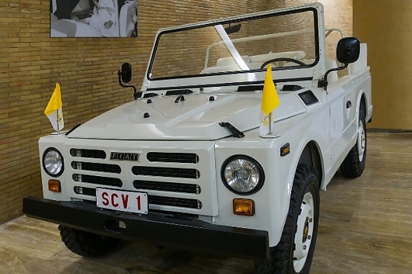 13 Interesting Facts About The Popemobile You Probably Never Knew - autojosh