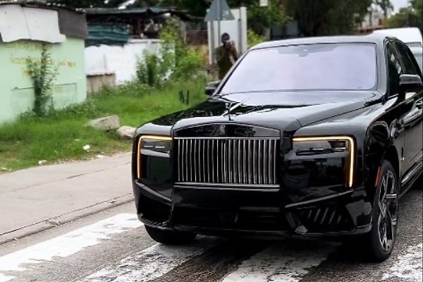 Video : Rolls-Royce Cullinan Series II Worth ₦1.7 Billion Spotted On The Nigeria Road For The First Time - autojosh 