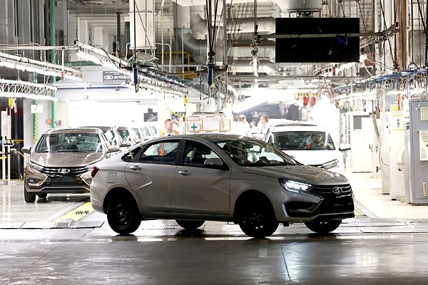 Amid International Sanctions, Sales Of New Vehicles In Russia Plunge 27% Between January-April 2025 - autojosh 