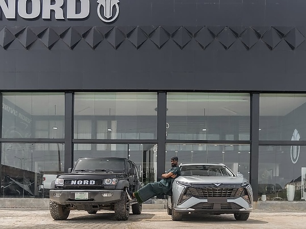 Tunde Onakoya’s Chess Game With Nord CEO Oluwatobi Ajayi Ends In Draw, Receives ₦50M Nord A9 SUV - autojosh 