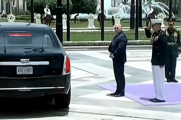 Watch : Saudi Royal Guard On Horses Escorts US President’s Armored Beast To The Royal Court - autojosh 