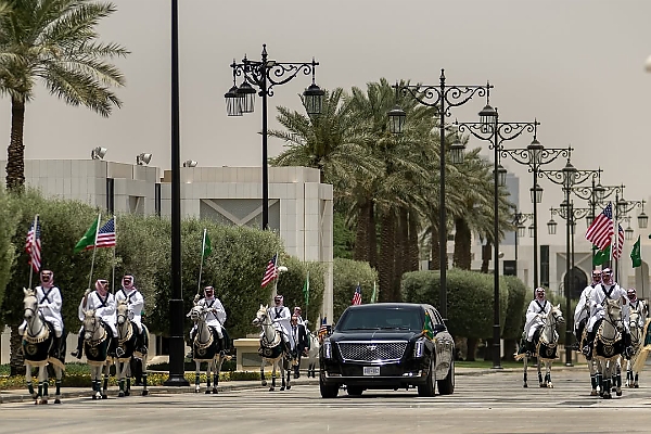 Watch : Saudi Royal Guard On Horses Escorts US President’s Armored Beast To The Royal Court - autojosh 