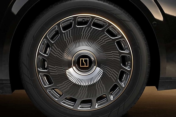 Zeekr 009 Grand Collector’s Edition Boasts ‘24K Pure Gold’ Badges At The Front, Rear And Wheel Hubs - autojosh 
