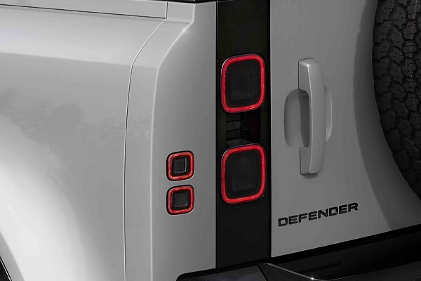 2026 Defender Line-up Arrives With New Headlight Design, 13.1‑inch Touchscreen And Two V8 Engines - autojosh 