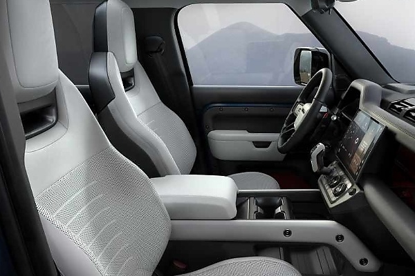 2026 Defender Line-up Arrives With New Headlight Design, 13.1‑inch Touchscreen And Two V8 Engines - autojosh 