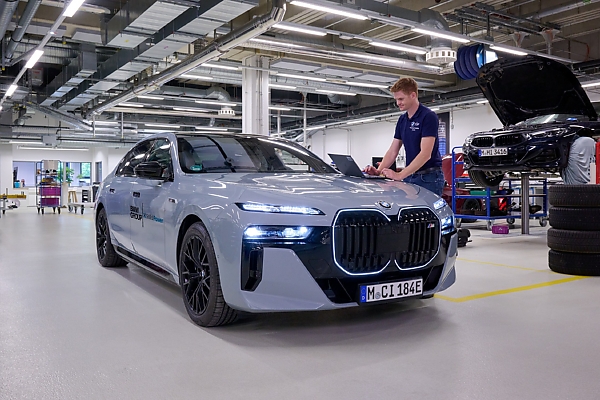 BMW Group Begins All-Solid-State Battery Road Tests In A BMW i7 - autojosh 