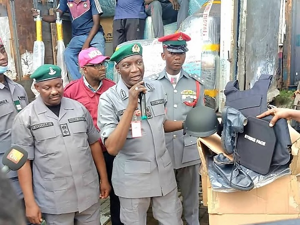 Nigeria Customs Seizes 15 Vehicles That Were Cut Into Parts And Concealed To Evade Duties, Arrests 7 Suspects - autojosh