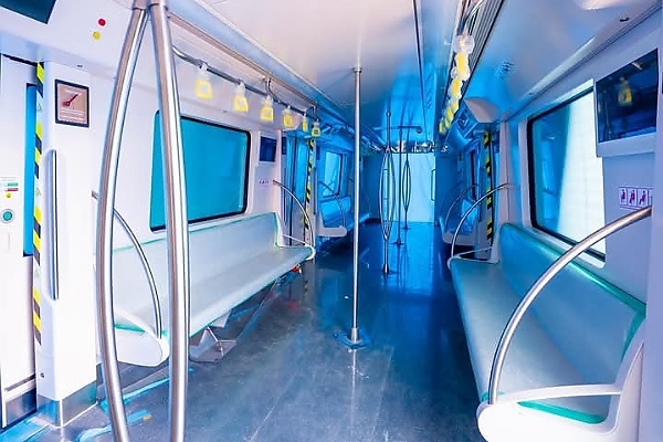 Sanwo-Olu Unveils Three Train Sets For Lagos Blue Line, Credits Tinubu’s Crucial Support - autojosh 