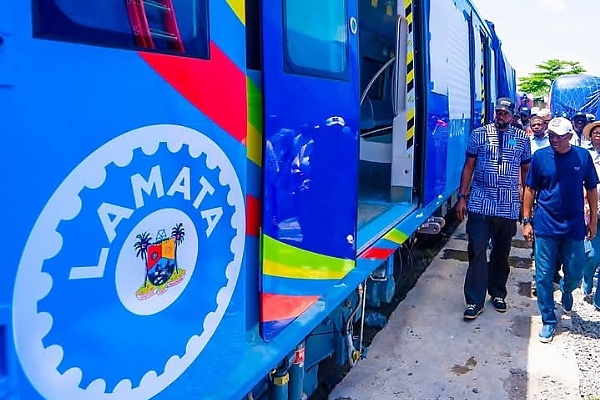 Sanwo-Olu Unveils Three Train Sets For Lagos Blue Line, Credits Tinubu’s Crucial Support - autojosh 