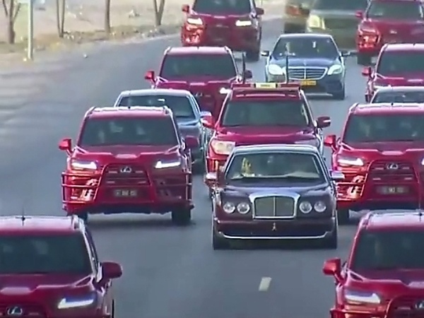 Check Out The Convoy Of Red Customized Lexus SUVs Surrounding Sultan Of Oman’s Bentley Arnage - autojosh 