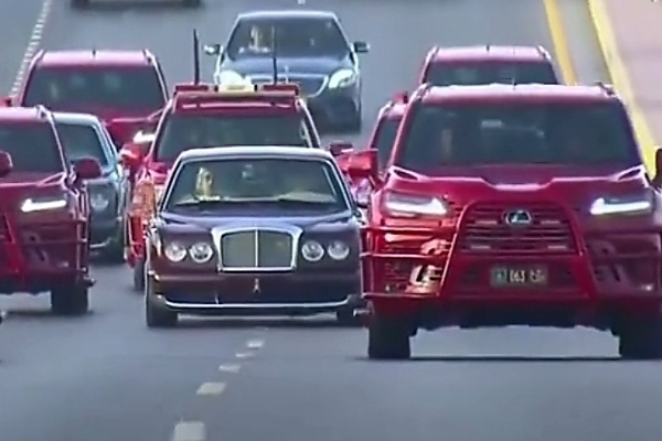Check Out The Convoy Of Red Customized Lexus SUVs Surrounding Sultan Of Oman’s Bentley Arnage - autojosh 