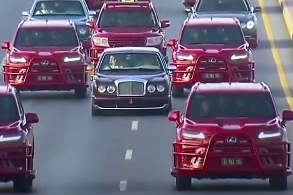 Check Out The Convoy Of Red Customized Lexus SUVs Surrounding Sultan Of Oman’s Bentley Arnage - autojosh 