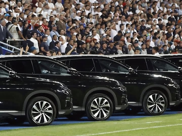 Uzbekistan Qualifies For First Ever World Cup, All Players And Coaching Staff Gets Car Gifts (Photos) - autojosh 