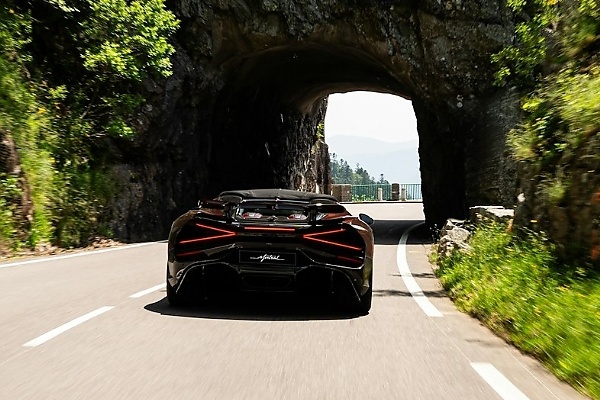 Bugatti Takes W16 Mistral To 250 Miles, Top-speed Of 186 MPH Before Delivering $5m Hypercar To Their Owners - autojosh 