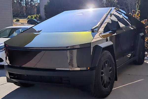 Almost A Year In, Eldee Didn’t Regret Buying His Futuristic Tesla Cybertruck - autojosh 