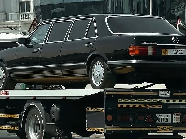 Today’s Photos : Mercedes-Benz 1000SEL Limousine Spotted On A Hauler Trailer - autojosh 