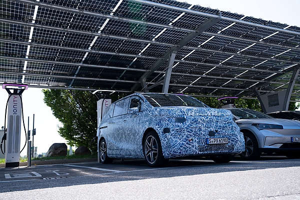 Two Mercedes-Benz VLE Prototypes Drove From Stuttgart To Rome, Ahead Of Start Of Sales In 2026 - autojosh 