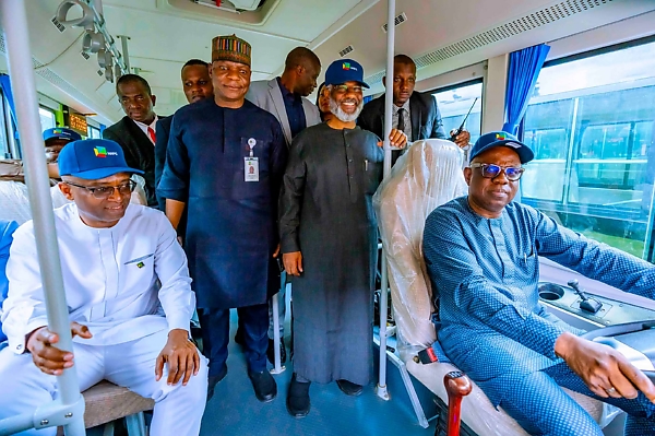 NNPC Ltd Presents 35 CNG Buses To The Presidential Compressed Natural Gas Initiative (PCNGi) - autojosh 