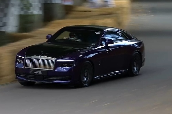 Watch : Rolls-Royce Pushed 659-hp Black Badge Spectre To Its Limit At The Goodwood Festival Of Speed - autojosh 