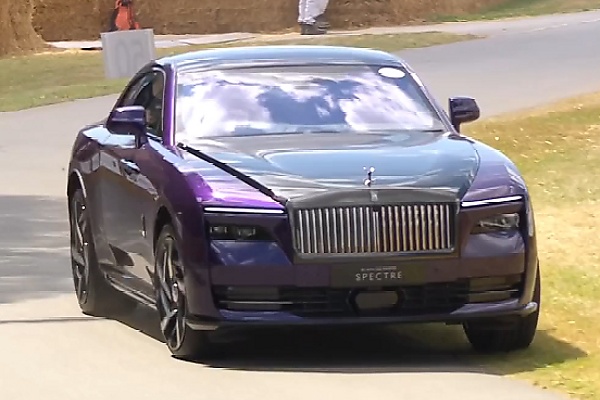 Watch : Rolls-Royce Pushed 659-hp Black Badge Spectre To Its Limit At The Goodwood Festival Of Speed - autojosh 