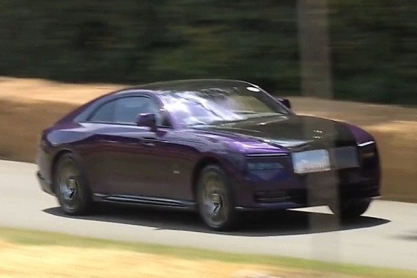 Watch : Rolls-Royce Pushed 659-hp Black Badge Spectre To Its Limit At The Goodwood Festival Of Speed - autojosh 
