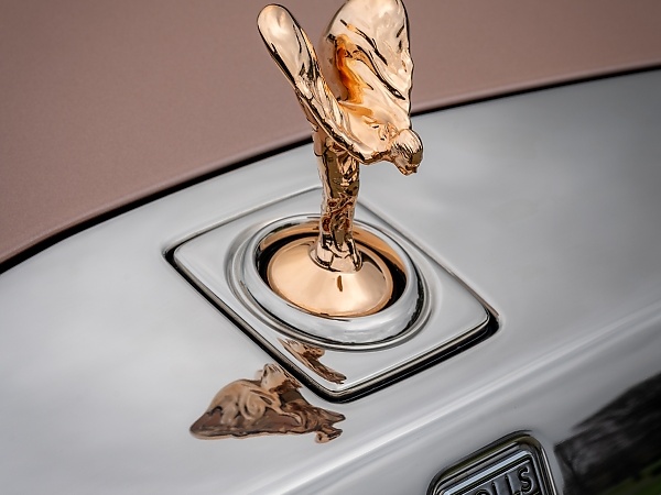 Rolls-Royce Unveils One-Off Phantom Dentelle Commissioned By A Client As A Gift For Their Father - autojosh 