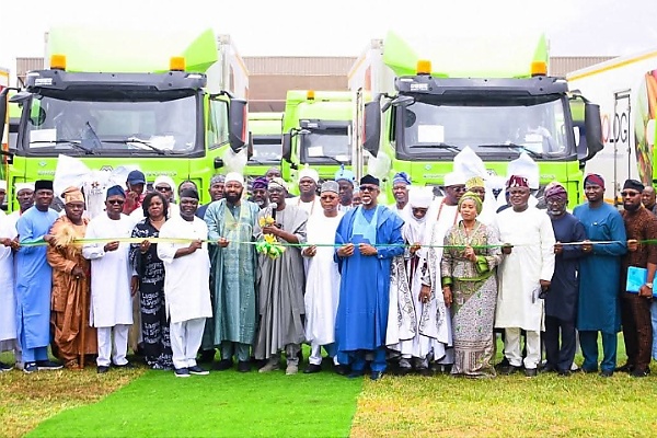 Sanwo-Olu Unveils 150 CNG Trucks To Boost Food Logistics, Says They Can Travel To All Parts Of The Country On Full Tank - autojosh 