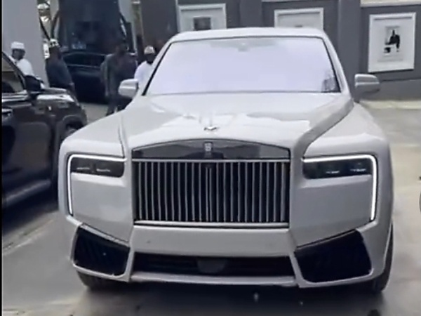 Fashion Mogul, Seyi Vodi, Buys Rolls-Royce Cullinan Series II Worth N1.7b To Mark His 50th Birthday - autojosh 