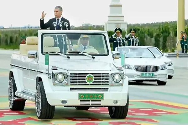 Today’s Photos : Turkmenistan President Inspect The Parade In Roofless Mercedes G-Class ‘Parade Phaeton’ - autojosh 