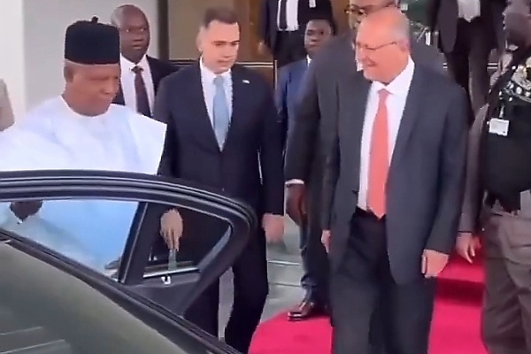 Video Of VP Shettima Opening Car Door For His Brazilian Counterpart Sparks Online Debate - autojosh