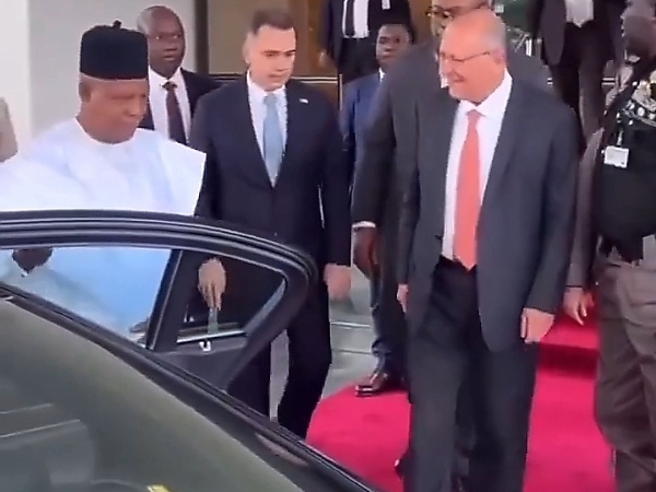 Video Of VP Shettima Opening Car Door For His Brazilian Counterpart Sparks Online Debate - autojosh 