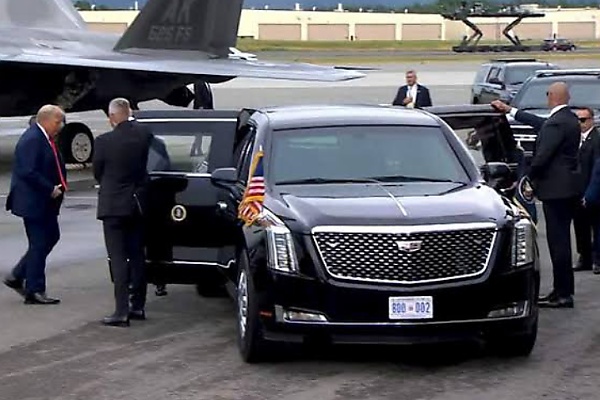 Alaska Summit : Vladimir Putin Shares A Ride With Trump In The Armored Beast - autojosh 