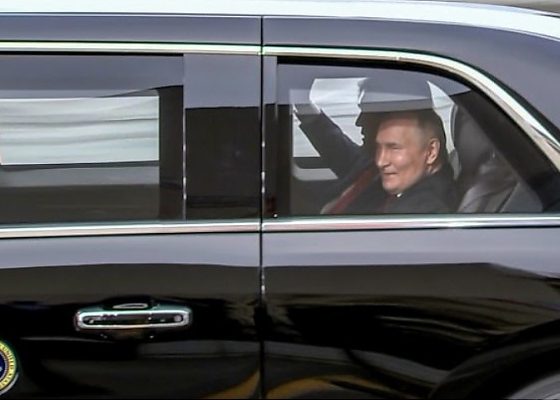 Alaska Summit : Vladimir Putin Shares A Ride With Trump In The Armored Beast - autojosh