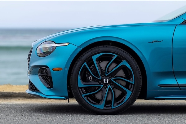 Bentley Introduces Fading ‘Ombre by Mulliner’ Paint Offering That Requires Over 56 Hours To Apply - autojosh 