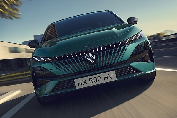 Facelifted Peugeot 308 Gets Illuminated Emblem, New Grille Design - autojosh