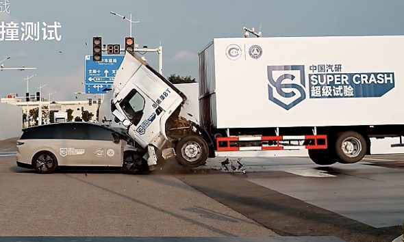 China’s Li Auto Defends Its i8 SUV After Lifting Heavy-duty Truck Off The Ground During Head-on Crash Test - autojosh