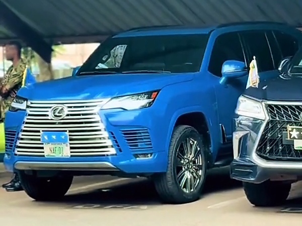 Check Out The Bulletproof Official Vehicles That Ferries Nigerian Service Chiefs - autojosh 