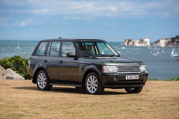 Queen Elizabeth’s 20-year-old Range Rover Sells For $237,000 - Over Ten Times Its Market Value - autojosh