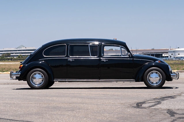 Rollswagen : 1969 VW Beetle Limousine Fetches $335,000 At Auction - autojosh 