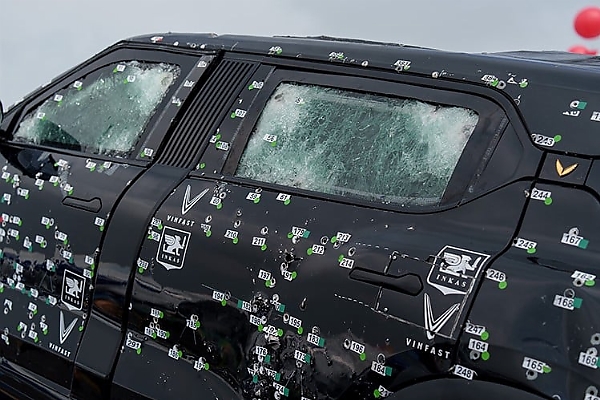 INKAS Unveils Lạc Hồng 900 LX, An Electric Armored SUV That Can Withstand 400 Laser-guided Rounds - autojosh